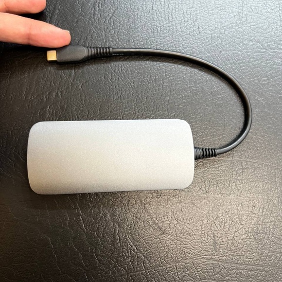 Onn USB-C 8-in-1 Hub w/ HDMI/Ethernet/USB 3.2 Gen 1x1/Memory Card Reader - Picture 2 of 4